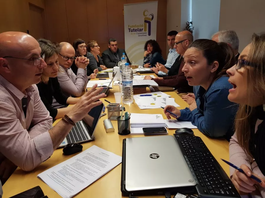 Entitats tutelars franceses visiten la Fundació Tutelar per conèixer el model d’acció social que es treballa a Girona